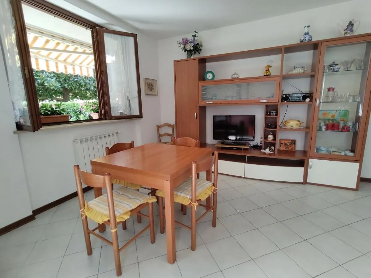 Apartment Parco Musadino By Interhome Porto Valtravaglia 0*,
